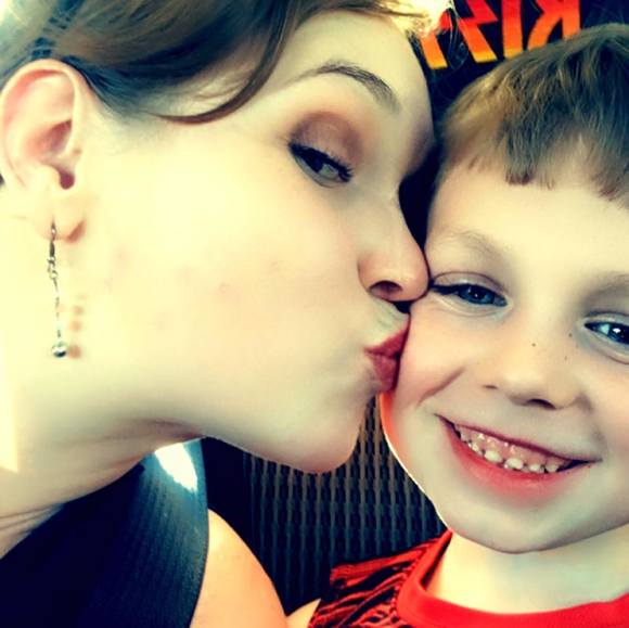 Meet your Posher, Brooke - Picture 1 of 1